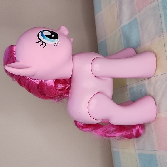 My Little Pony Walkin' Talkin' Pinkie Pie - Picture 3 of 8